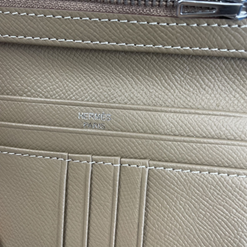 Hermes Wallets & Purse